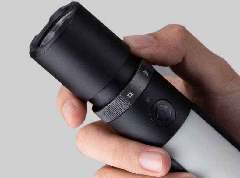 Xiaomi выпустила тактический фонарик с встроенным лезвием и зарядкой по Type-C