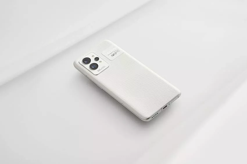 Плохие новости для фанатов Realme. Компания отменила Realme GT 3 Pro