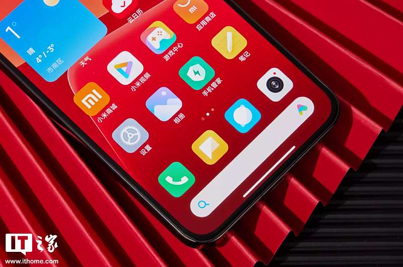 Xiaomi сделала свой Product RED. Зацените, как выглядит «огненно-красный» Xiaomi 13