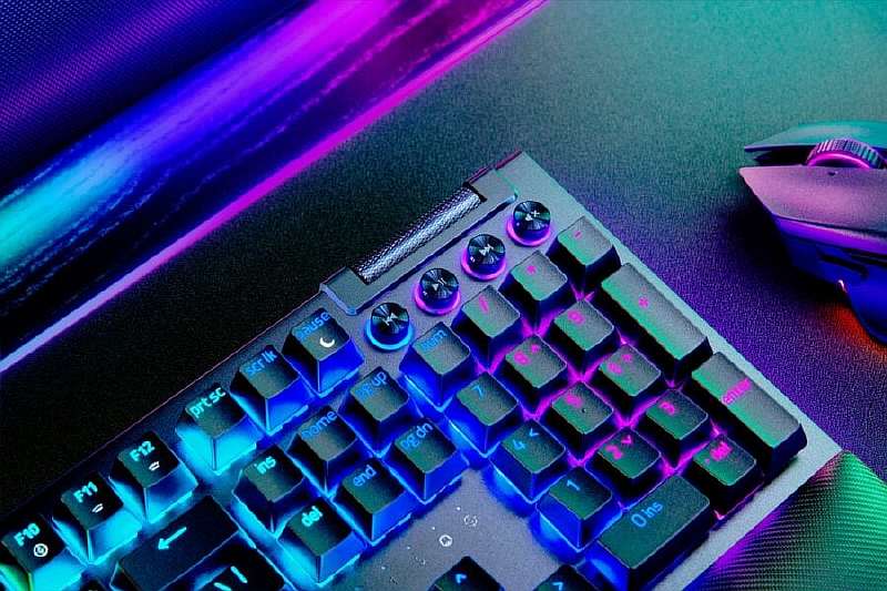 Геймерский жир! Razer представила механическую клавиатуру BlackWidow V4 Pro