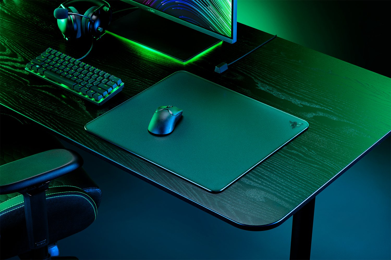 Коврик для мыши... из закаленного стекла. Razer представила уникальный аксессуар