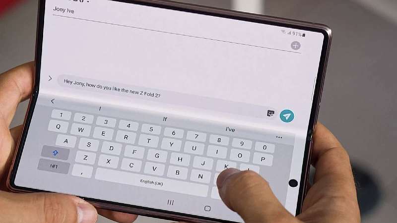 Владельцы Samsung Galaxy столкнулись с массовым багом. Смартфоны очень быстро разряжаются