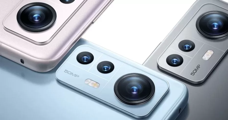 Фанаты Xiaomi все чаще покупают телефоны Samsung. Почему китайцы сдают позиции?