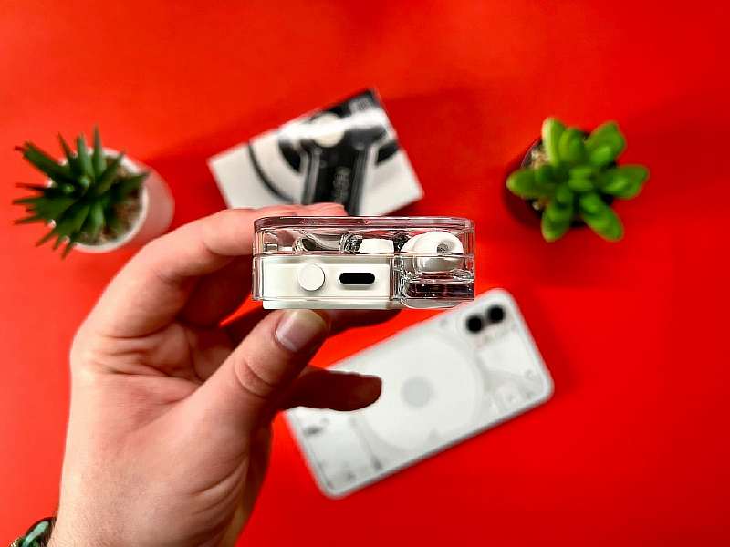 Обзор Nothing Ear (2) – лучшая альтернатива AirPods, которую можно найти