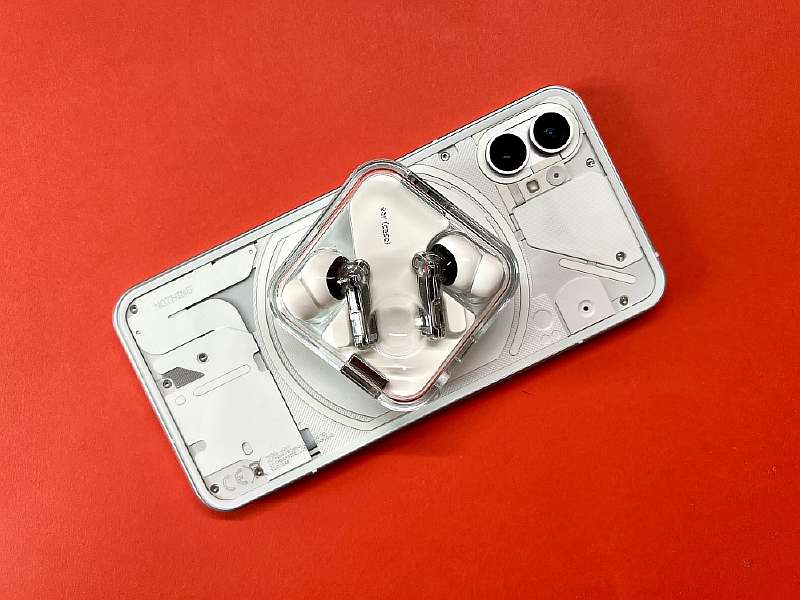 Обзор Nothing Ear (2) – лучшая альтернатива AirPods, которую можно найти