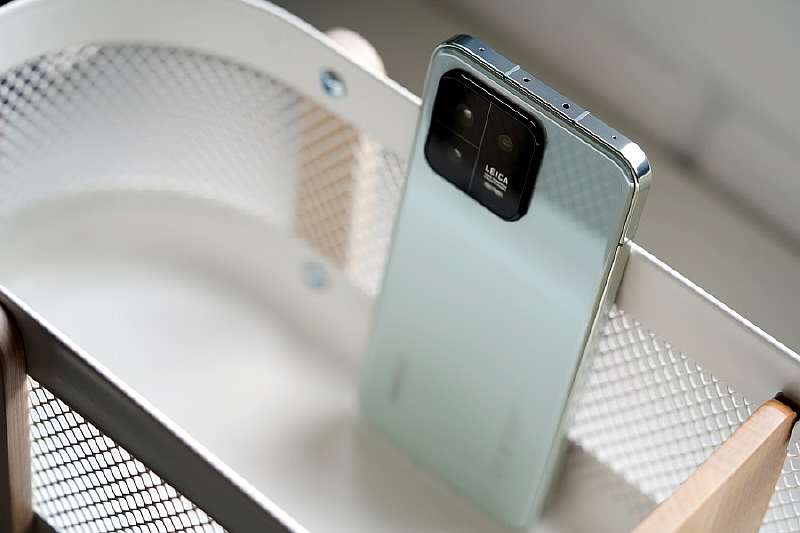 Обзор Xiaomi 13. Маленький флагман — всегда крутой флагман