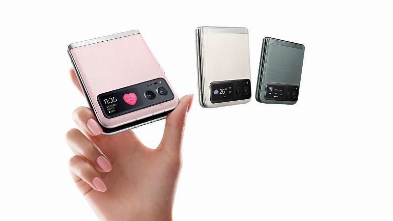 Motorola RAZR 40 официально представлен. Цена и характеристики самого красивого складного смартфона