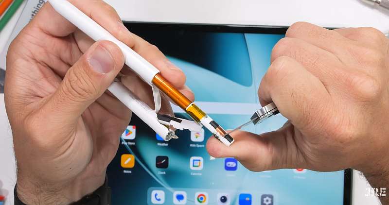OnePlus Pad прошел тест на прочность от JerryRigEverything. Это настоящий крепкий орешек