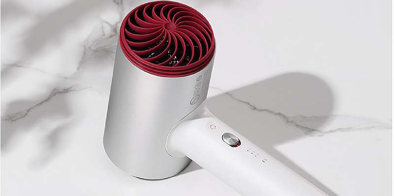 10 лучших фенов для волос. От недорогих моделей до премиального Dyson