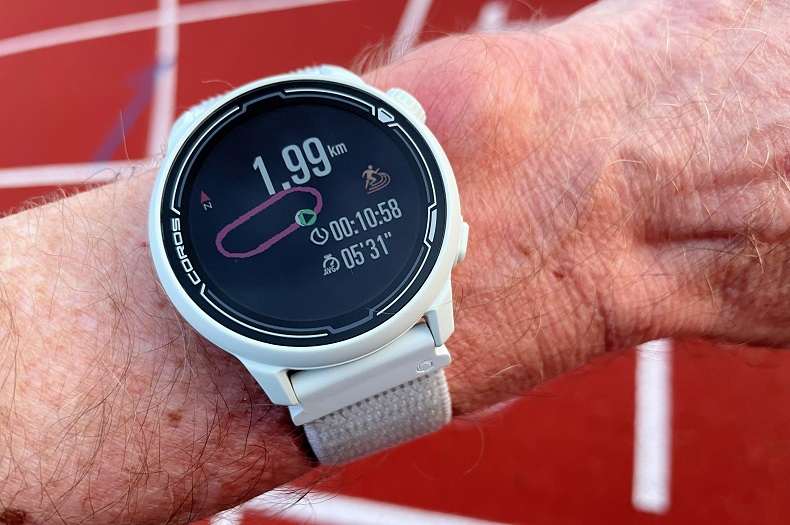 10 лучших смарт-часов для бега. Модели с GPS, пульсометром и музыкой