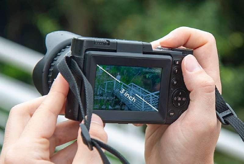 Китайцы представили копеечный фотоаппарат AMKOV R5. Что умеет беззеркалка за $149?