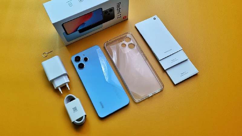 Обзор Redmi 12 4G – очень проходной смартфон