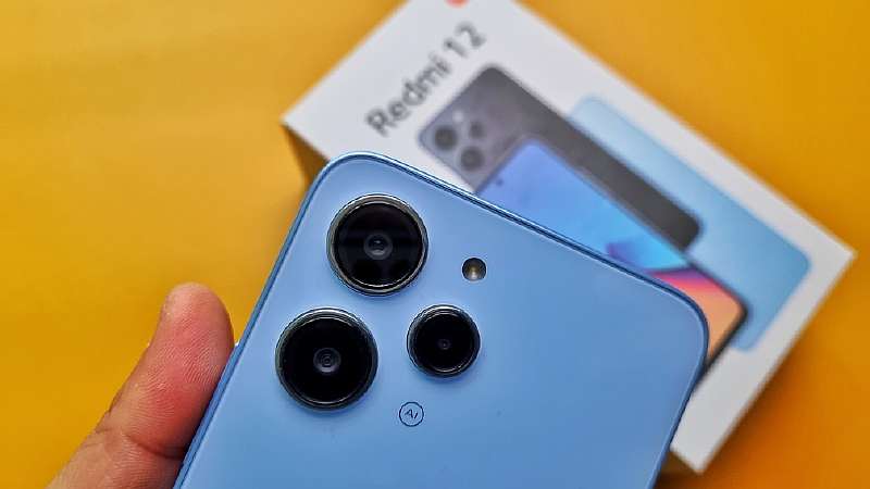 Обзор Redmi 12 4G – очень проходной смартфон