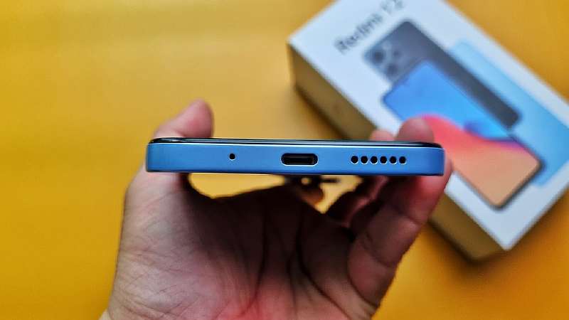 Обзор Redmi 12 4G – очень проходной смартфон
