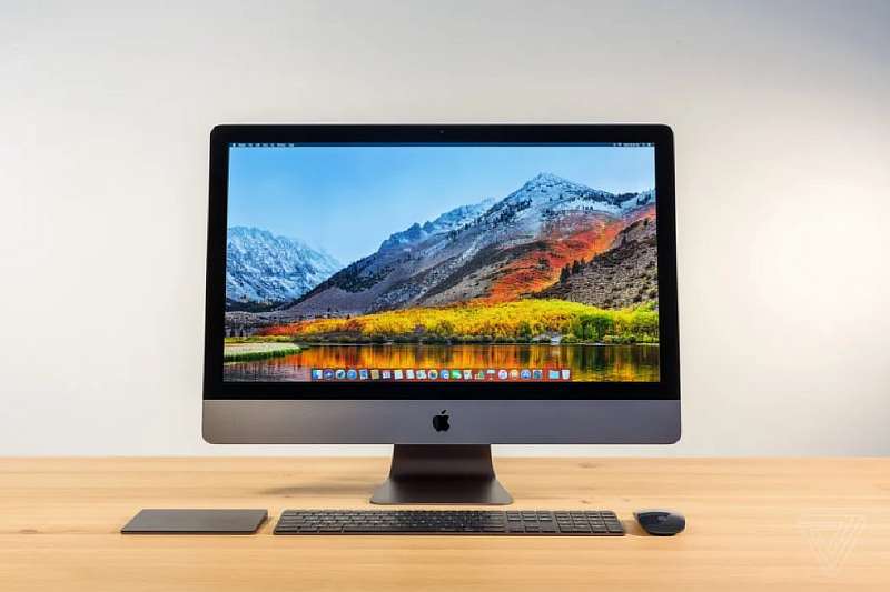 25 лет назад вышел первый iMac. Как менялся дизайн культового моноблока Apple (фото)