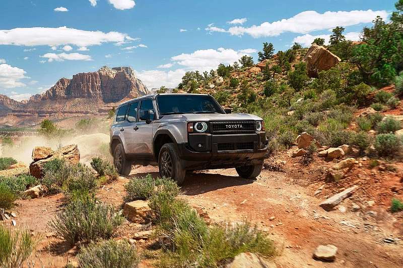 Toyota представила новый Land Cruiser Prado. Фото и видео легендарного внедорожника