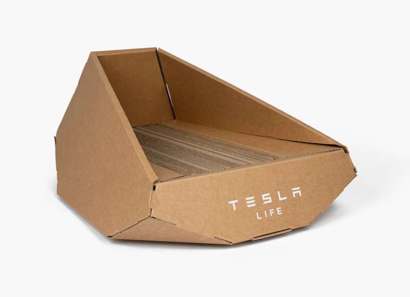 Tesla начала продавать «многофункциональную» кошачью лежанку в стиле Cybertruck