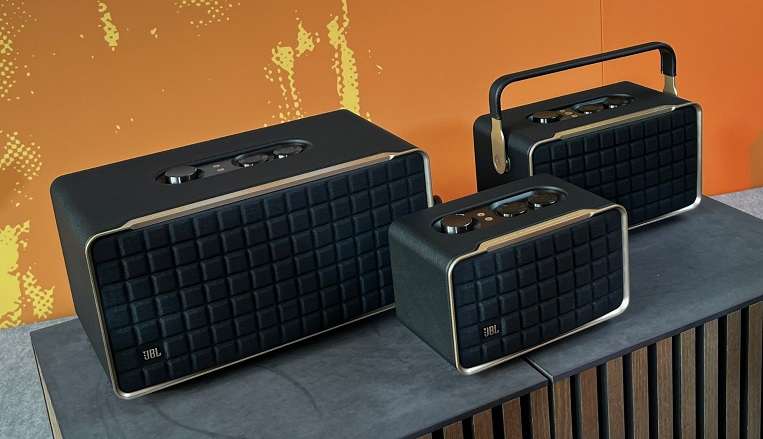 JBL Authentics 