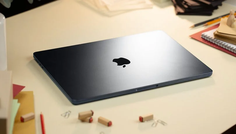 Apple MacBook SE